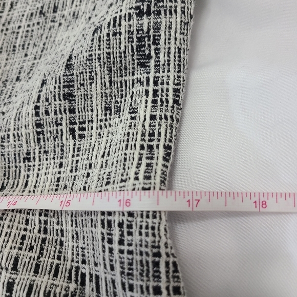 Express Black‎ and White Patterned Dress Size Large - Picture 9 of 12